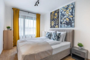 Brand new central flat